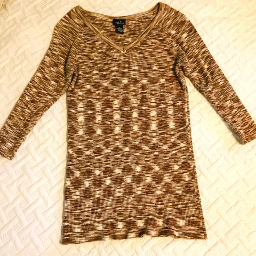 Rue21 V-Neck 3/4 Sleeve Sweater